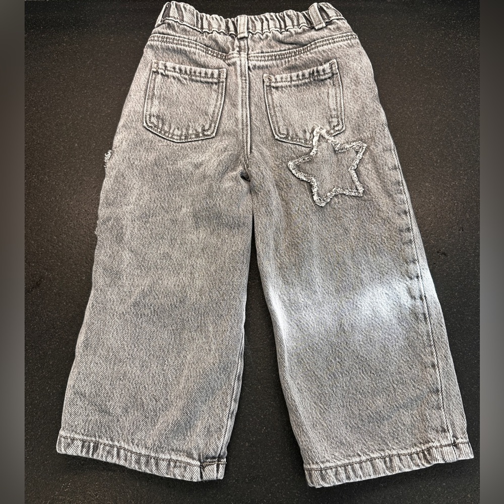 Zara Kids Gray Star Jeans - Picture 3 of 3